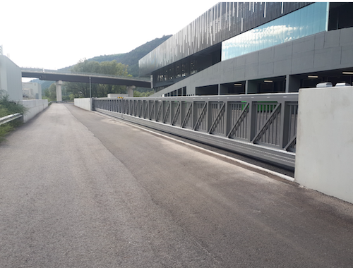 Portail coulissant sur rail largeur 50 mètres